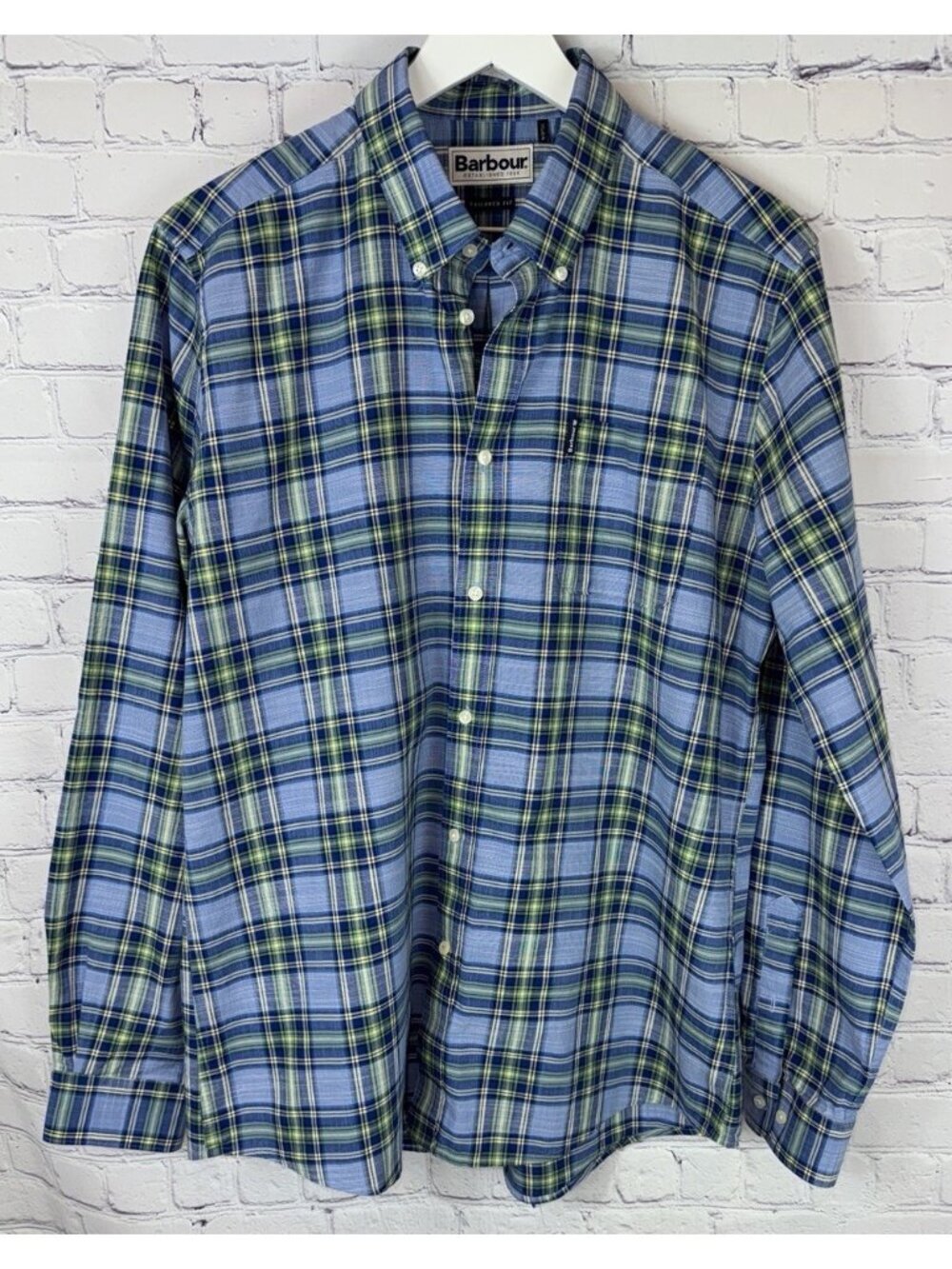 BARBOUR Men’s Size Medium Blue Plaid Tailored Fit Shirt Button Up Preppy